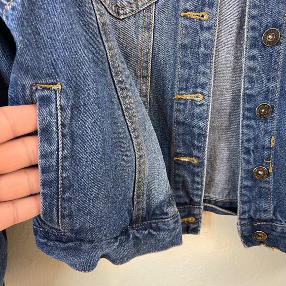 The Style Between Us Womens Medium Classic Blue Denim Jacket With Button Front - Picture 6 of 11